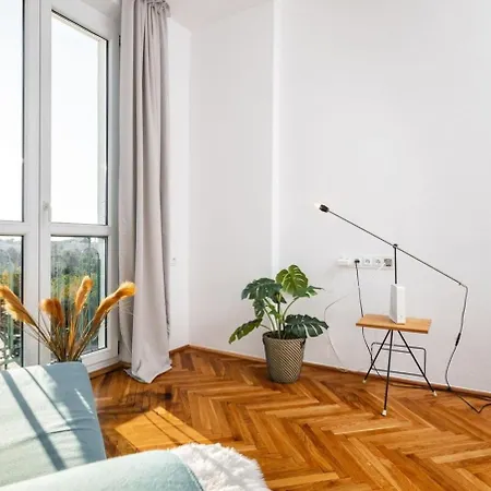 Peach Mokotow * Varšava